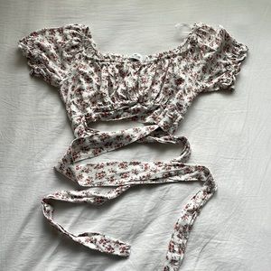 Hollister Crossover Tie Puff Sleeve Top